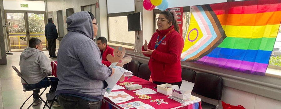 CESFAM REALIZA STAND INFORMATIVO POR EL DÍA DEL ORGULLO LGBTIQA+ Y PROMUEVE EL RESPETO A LA DIVERSIDAD