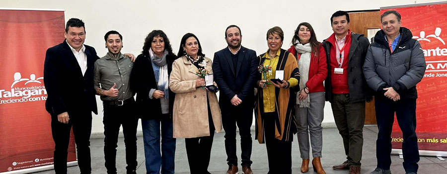 FUNCIONARIAS DEL CESFAM ALBERTO ALLENDE JONES SON HOMENAJEADAS EN SU DESPEDIDA POR RETIRO VOLUNTARIO